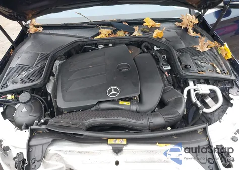 2019 Mercedes-Benz C 300 4Matic z USA, uszkodzony, nr VIN 55SWF8EB0KU291636